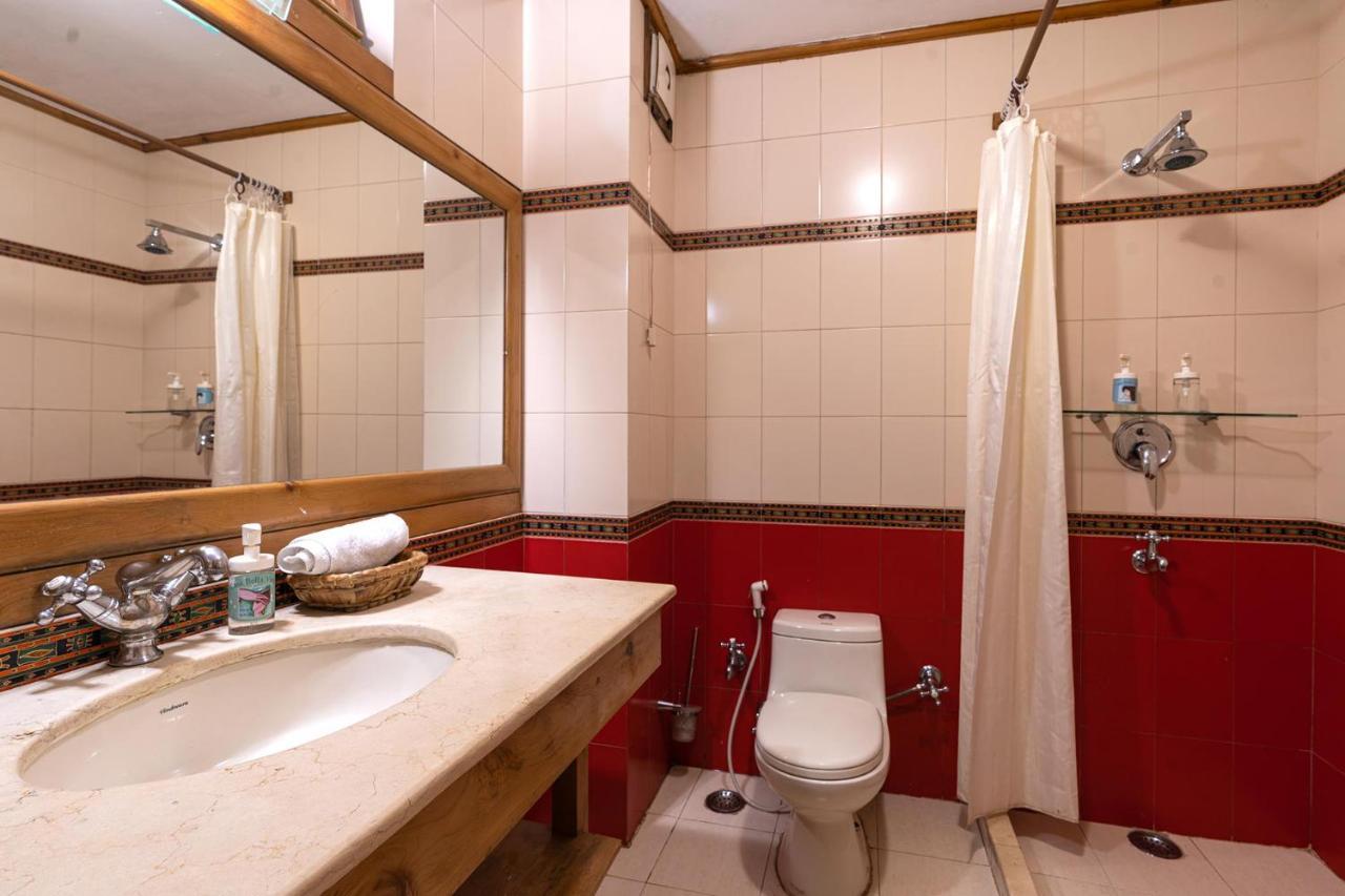 Stayvista At Casa Bella Vista- Mall Road Manāli Kültér fotó