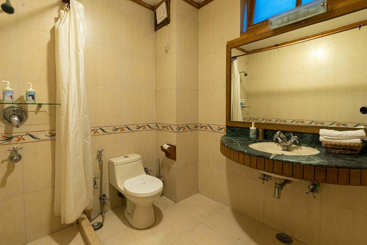 Stayvista At Casa Bella Vista- Mall Road Manāli Kültér fotó
